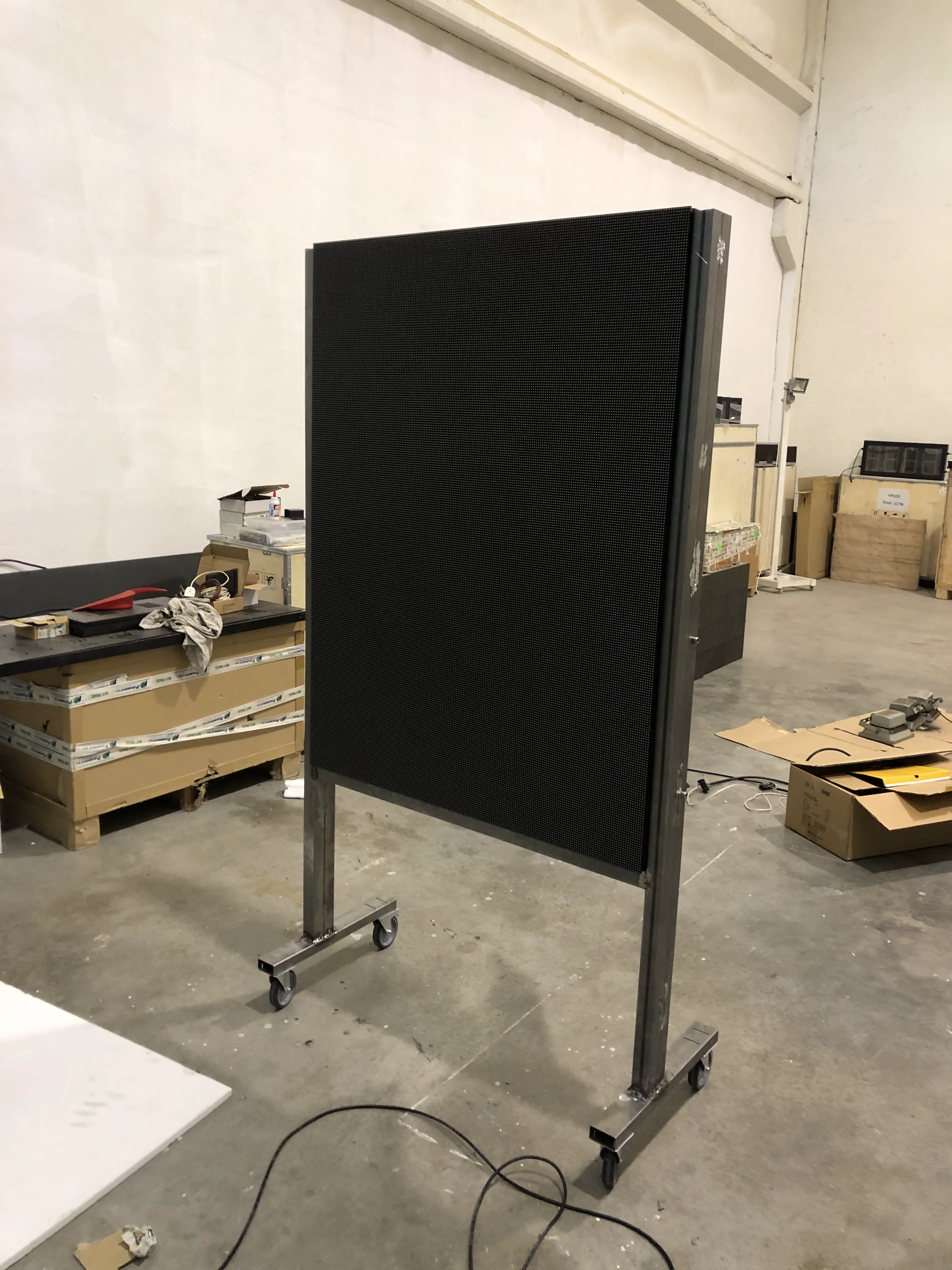 Pantalla modular instalada